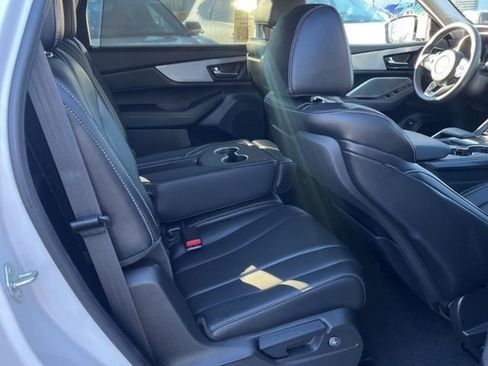 Used 2024 Acura MDX SH-AWD w/ Technology Package image 9
