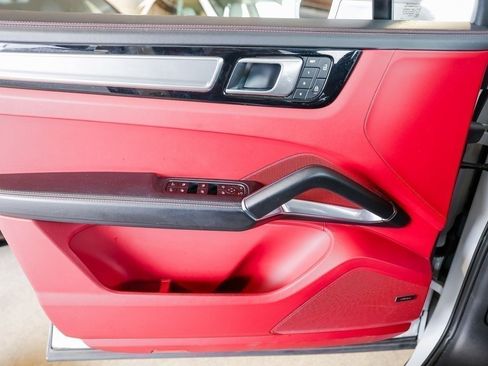 Certified 2023 Porsche Cayenne Turbo image 23