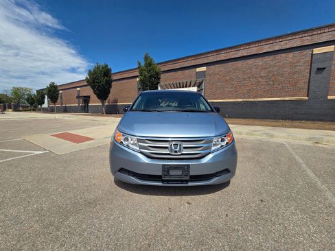 Used 2011 Honda Odyssey EX image 2