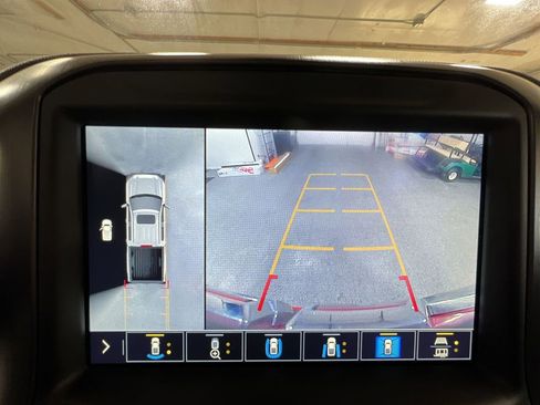 Certified 2021 GMC Sierra 1500 AT4 w/ AT4 Premium Package image 15