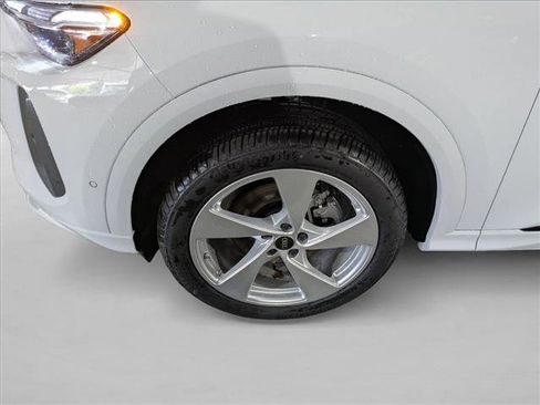 New 2025 Audi Q5 Premium Plus image 10