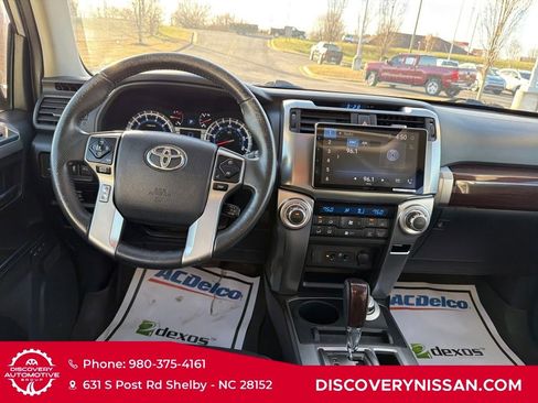 Used 2015 Toyota 4Runner Limited image 31