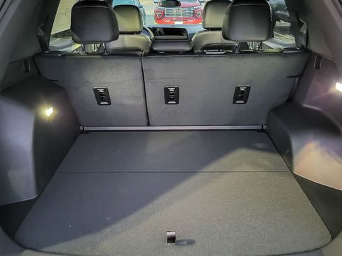 New 2026 Chevrolet Equinox LT w/ Convenience Package II FWD image 17