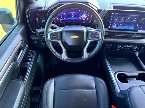 Used 2024 Chevrolet Silverado 3500 LTZ w/ LTZ Convenience Package image 25