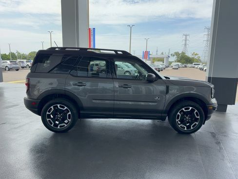 Certified 2022 Ford Bronco Sport Outer Banks w/ Tech Package AWD/4WD image 5