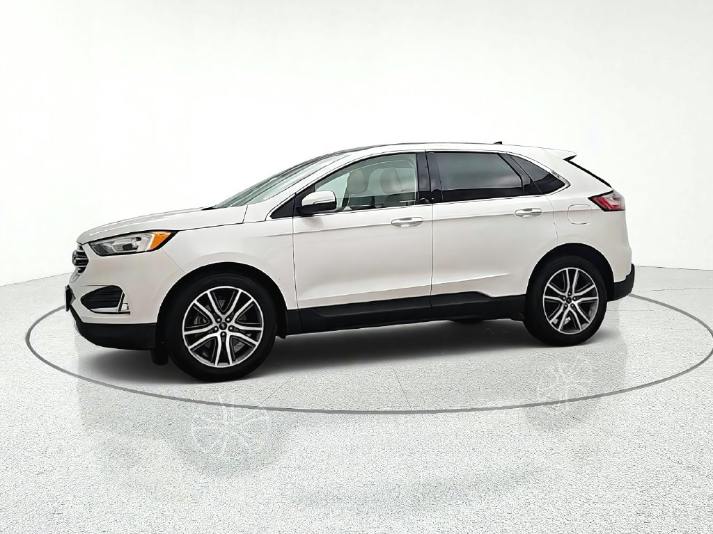 Used 2019 Ford Edge Titanium w/ Cold Weather Package AWD/4WD image 4
