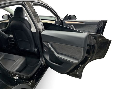 Certified 2023 Tesla Model Y Performance AWD/4WD image 12