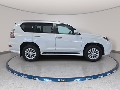 Used 2021 Lexus GX 460 Premium w/ Premium Package image 6