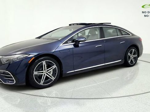 Used 2023 Mercedes-Benz EQS 580 4MATIC Sedan image 4
