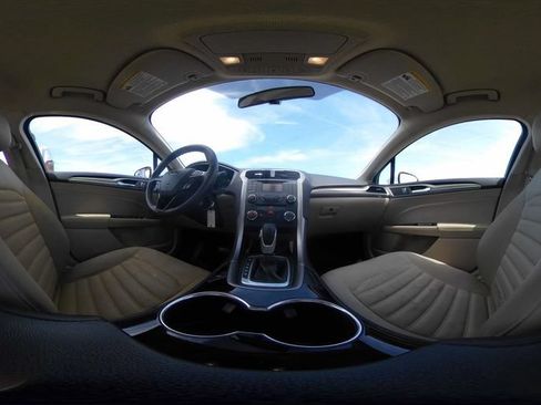 Used 2014 Ford Fusion SE FWD image 15