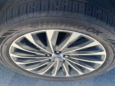 Used 2025 Hyundai Palisade Calligraphy AWD/4WD image 11