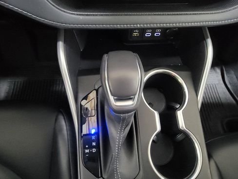 Certified 2023 Toyota Highlander XLE image 18