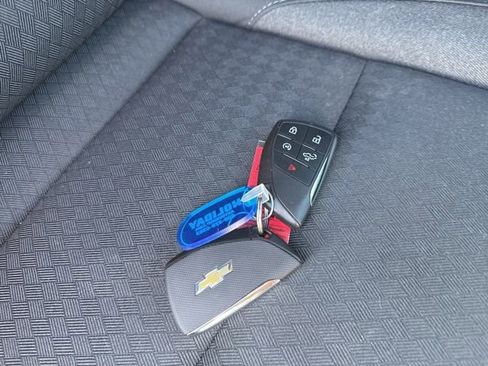 Used 2022 Chevrolet Silverado 1500 LT image 9