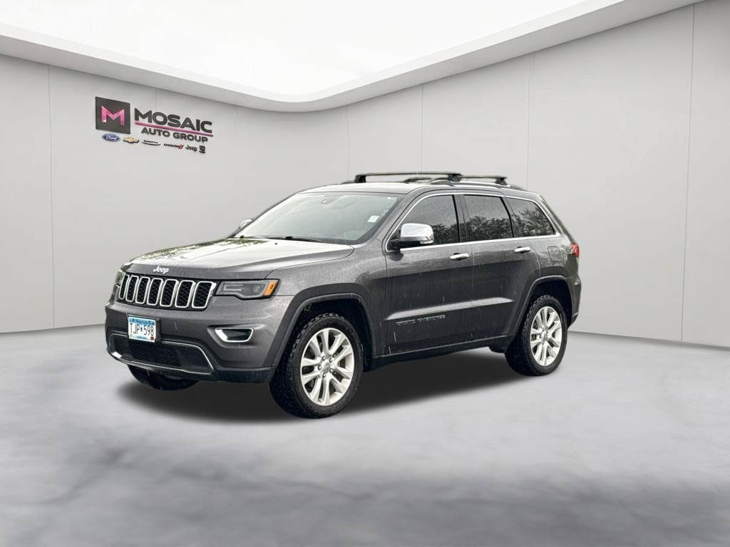 Used 2017 Jeep Grand Cherokee Limited w/ Luxury Group II AWD/4WD image 4