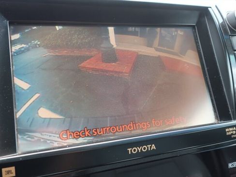Used 2012 Toyota Sequoia Platinum AWD/4WD image 19