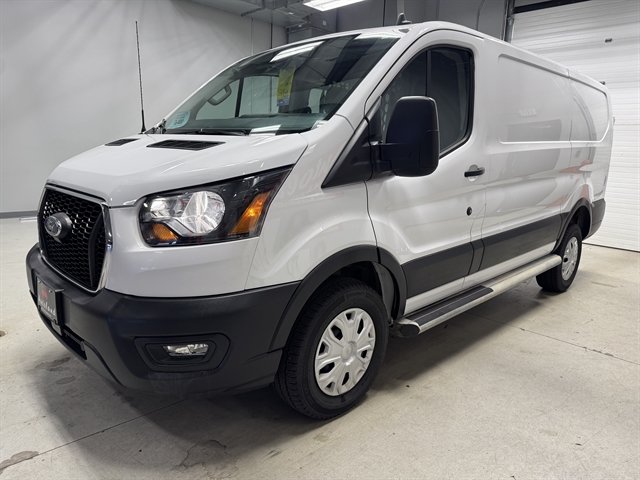 Used 2025 Ford Transit 250 Low Roof w/ Exterior Upgrade Package RWD image 3