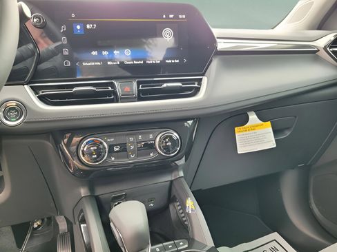 New 2026 Chevrolet TrailBlazer LT w/ Convenience Package image 6