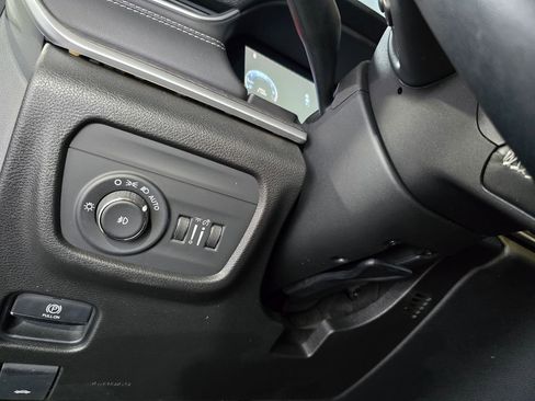 Used 2022 Jeep Grand Cherokee L Limited w/ MOPAR Finishing Package RWD image 14