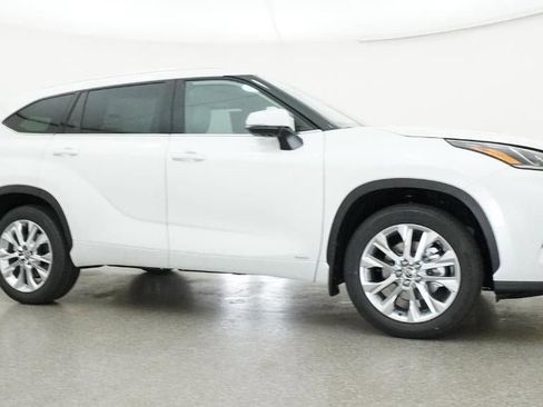 New 2026 Toyota Highlander Limited image 28