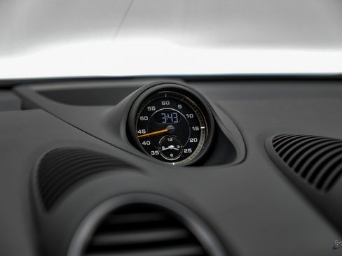 Used 2021 Porsche 718 Cayman GT4 RWD image 76