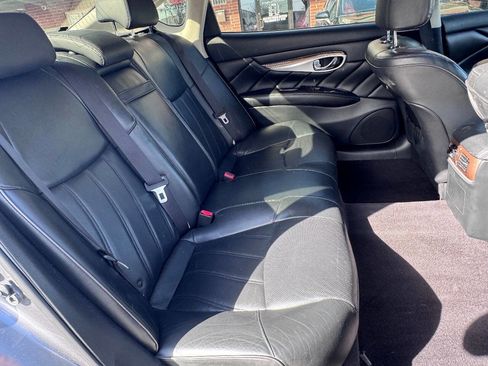 Used 2015 INFINITI Q70 L 3.7 w/ Deluxe Touring Package image 8