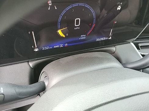 Used 2025 Chevrolet TrailBlazer LT image 4