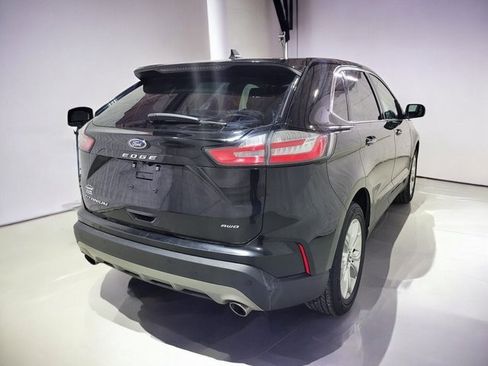 Used 2021 Ford Edge Titanium image 28