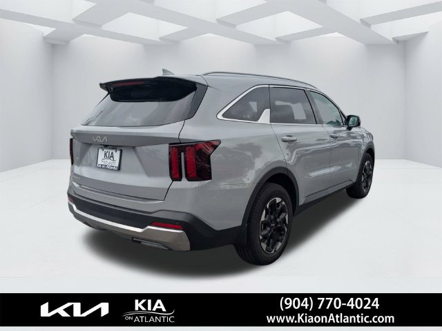 Used 2026 Kia Sorento S w/ S Panoramic Sunroof Package FWD image 3
