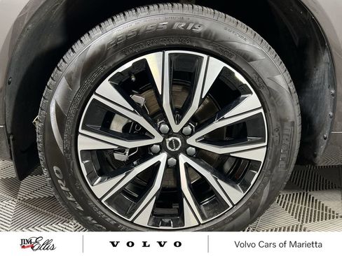 Certified 2025 Volvo XC60 B5 Core w/ Climate Package image 19