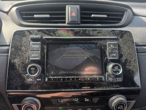 Used 2018 Honda CR-V LX image 3