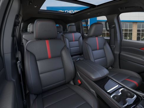 New 2027 Chevrolet Traverse RS w/ LPO, Floor Liner Package AWD/4WD image 16
