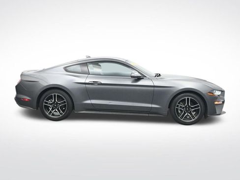 Used 2023 Ford Mustang Premium image 4