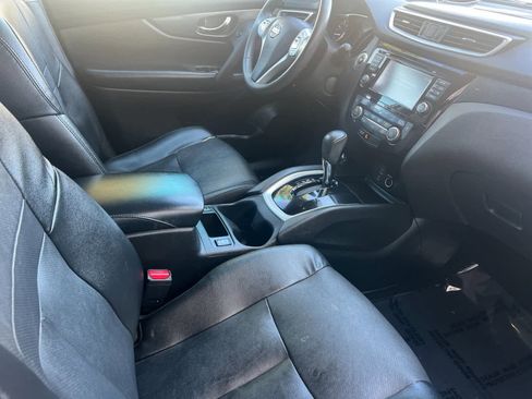 Used 2016 Nissan Rogue SL w/ SL Premium Package image 17