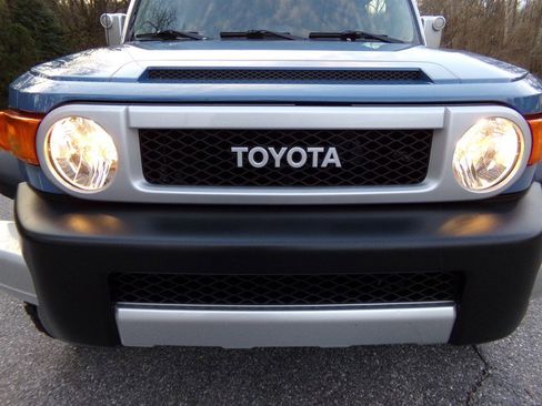 Used 2011 Toyota FJ Cruiser 4WD w/ Convenience Pkg image 74