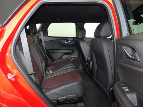 Used 2022 Chevrolet Blazer RS w/ Enhanced Convenience Package image 38