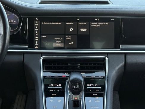 Used 2017 Porsche Panamera 4 AWD/4WD image 15