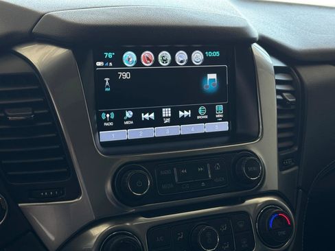 Used 2020 Chevrolet Suburban Premier AWD/4WD image 17