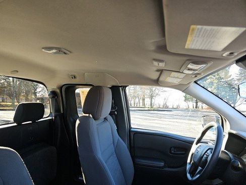 Used 2024 Nissan Frontier S w/ Technology Package image 13