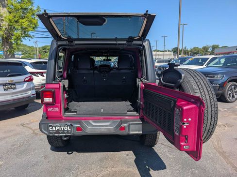 Certified 2021 Jeep Wrangler Unlimited Sahara AWD/4WD image 26