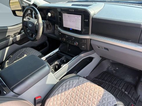 Used 2025 Ford F250 XLT w/ Black Appearance Package AWD/4WD image 26