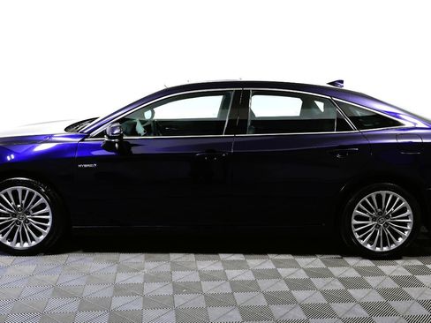 Used 2021 Toyota Avalon Limited FWD image 8