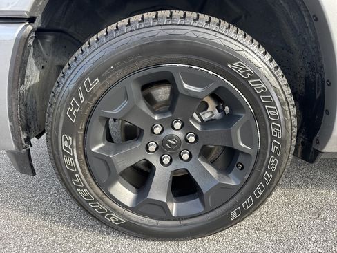 Used 2025 RAM 1500 Laramie w/ Night Edition AWD/4WD image 13