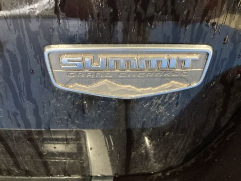 Used 2018 Jeep Grand Cherokee Summit w/ Platinum Series Group AWD/4WD image 10