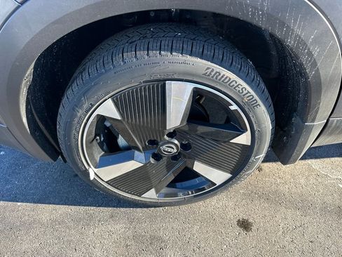 New 2025 Nissan Kicks SR image 35