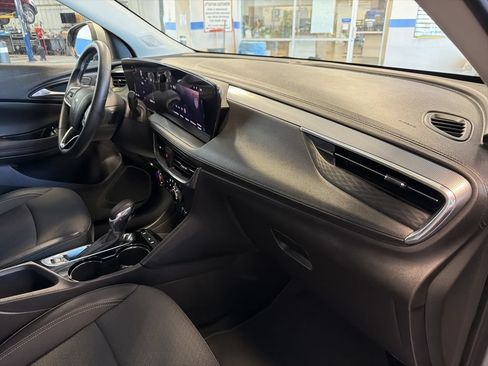 Used 2025 Buick Encore GX Preferred FWD image 32