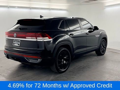 Used 2025 Volkswagen Atlas Cross Sport SE FWD image 7