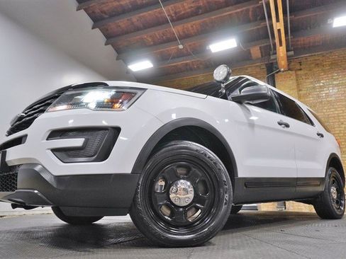 Used 2017 Ford Explorer 4WD Police Interceptor w/ Cargo Wiring Upfit Package image 3