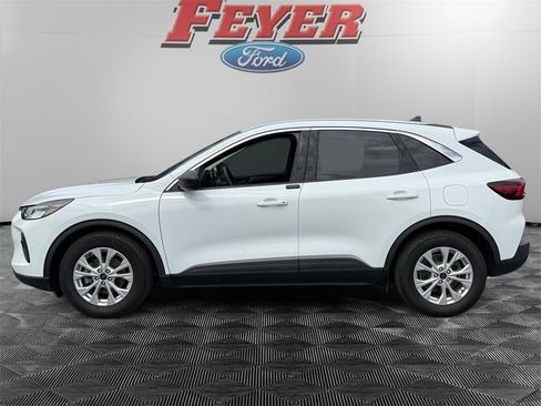 Used 2023 Ford Escape Active image 2