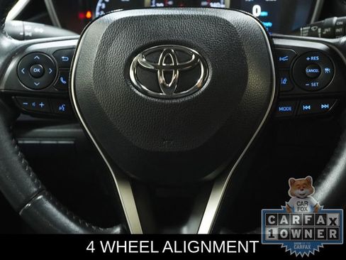 Used 2021 Toyota Corolla SE w/ SE Preferred Package image 4