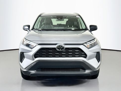 Used 2025 Toyota RAV4 LE AWD/4WD image 2
